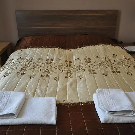 Pokoje Goscinne Isabel Homestay *